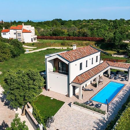 Villa Nobu Mali Vareški Buitenkant foto